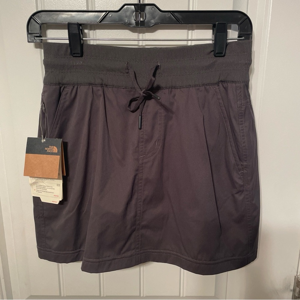 NWT The North Face Women's Graphite Grey Aphrodite Active Sport Skort sz XS